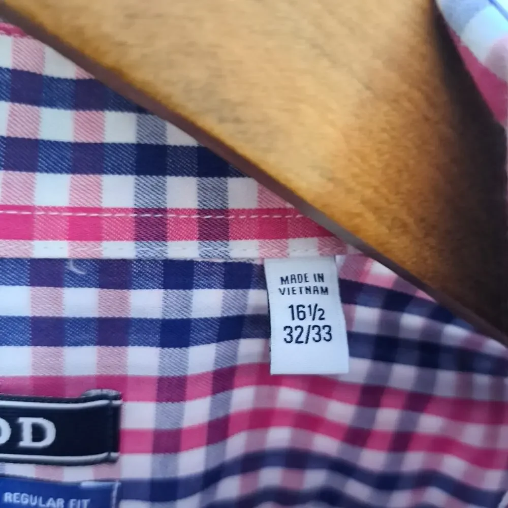 Izod Men's Quick Dry Regular Fit Long Sleeve Button Down Multicolor Plaid Shirt - Picture 5 of 6